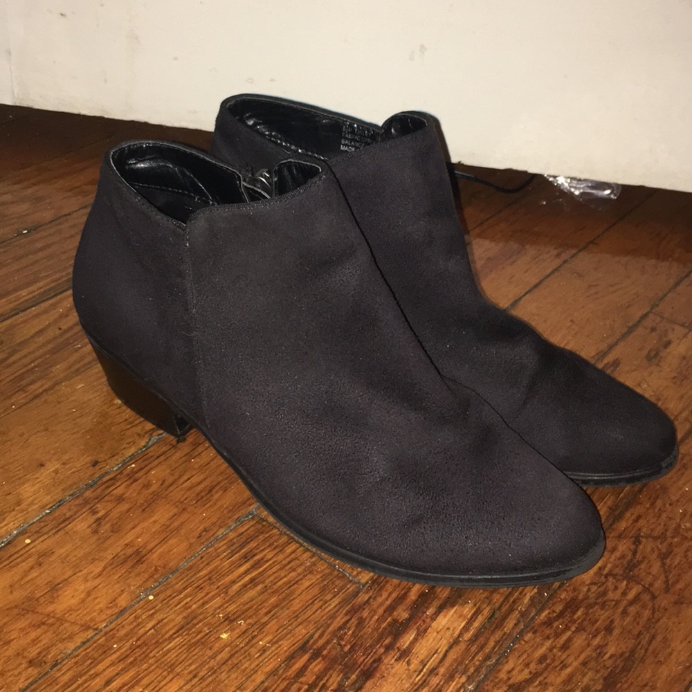 Nicole Size 7 Ankle Boots